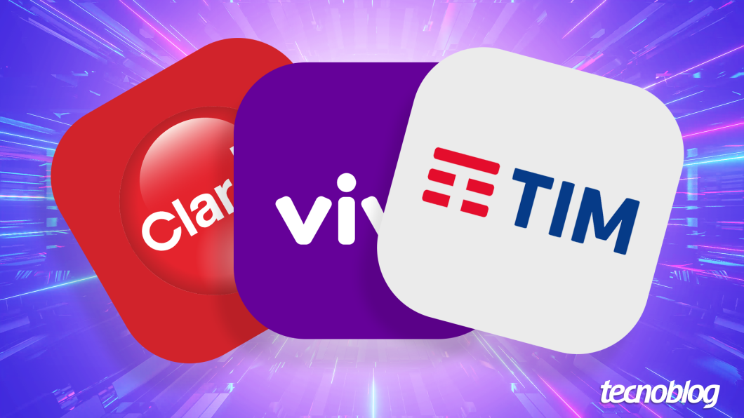 Ilustração mostra o logotipo das marcas Claro, Vivo e TIM lado a lado. Na parte inferior direita, o logitpo do "tecnoblog" é visível.
