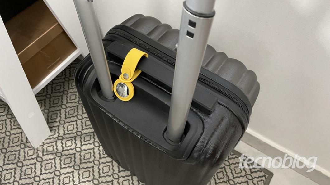 Apple AirTag (Imagem: Darlan Helder/Tecnoblog)