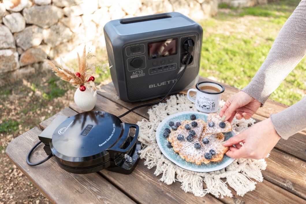 Estação de energia portátil Bluetti AC70 