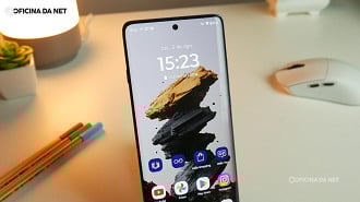 Painel curvo impressionante do Edge 60 Pro