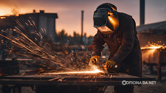 Máquinas de solda são equipamentos maiores e de uma potência e uso bem diferente do ferro de solda. Imagem: Reprodução