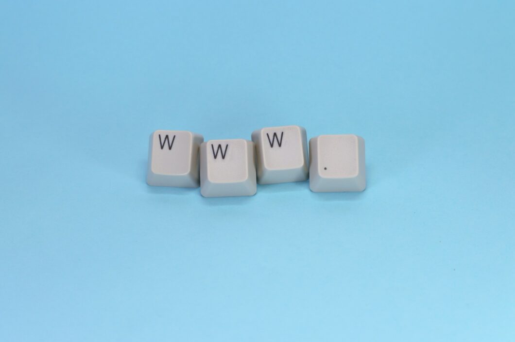 imagem de peças de teclado formando www.