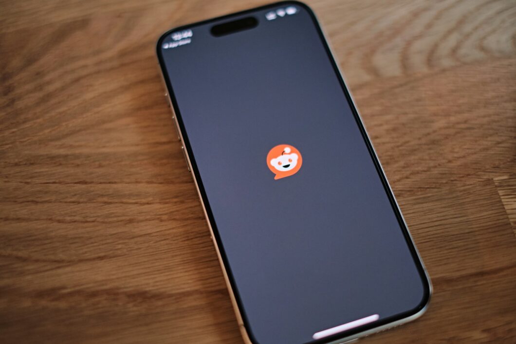 imagem do aplicativo Reddit no iphone