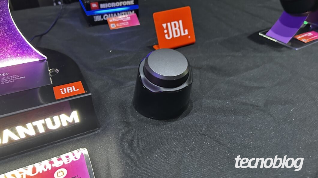 Base Station do JBL Quantum 950