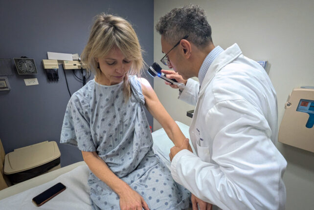 Indoor Tanning Accelerates Skin Aging at The Genetic Level, Study Finds