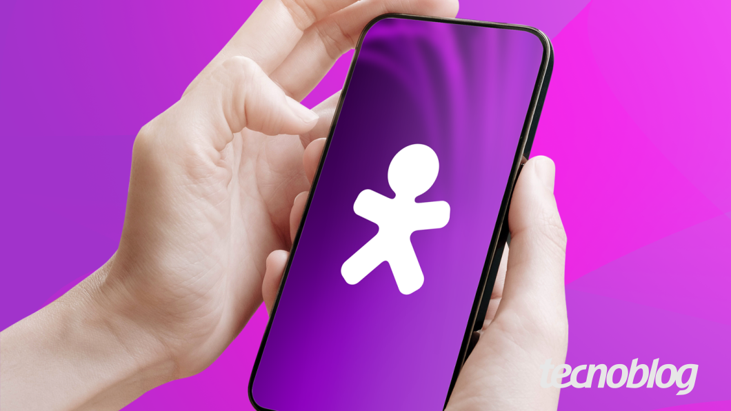 Celular com logo da Vivo