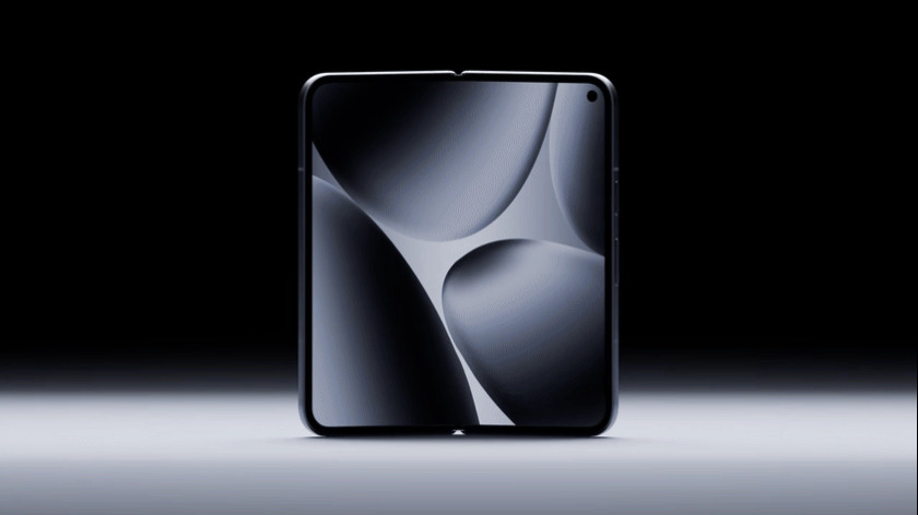 Pixel 10 Pro Fold, smartphone dobrável que alterna entre modo de smartphone e modo de tablet, abrindo sobre uma superfície