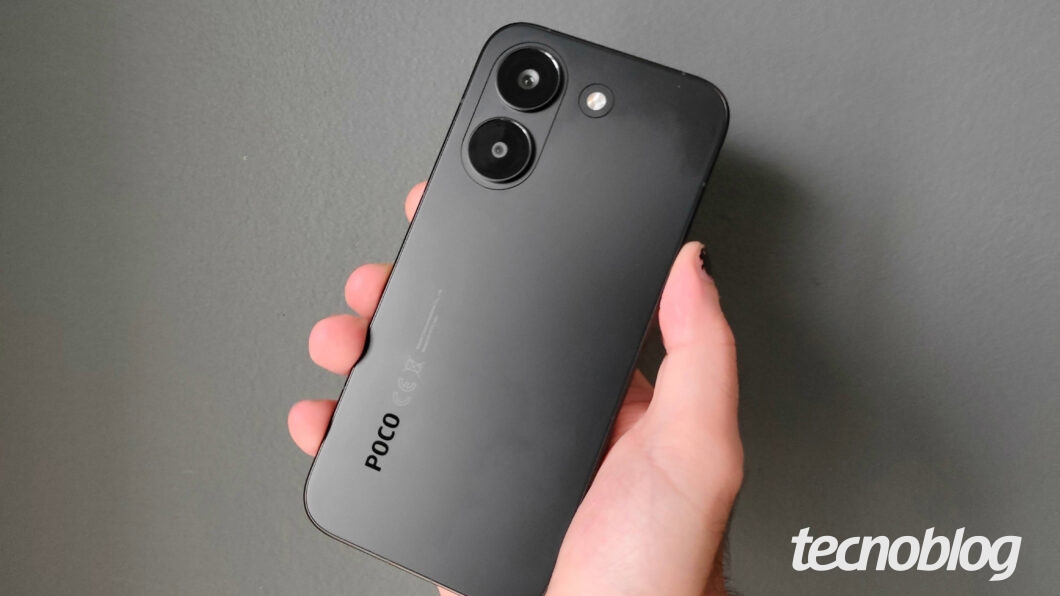 Imagem da traseira do Poco X8 Pro