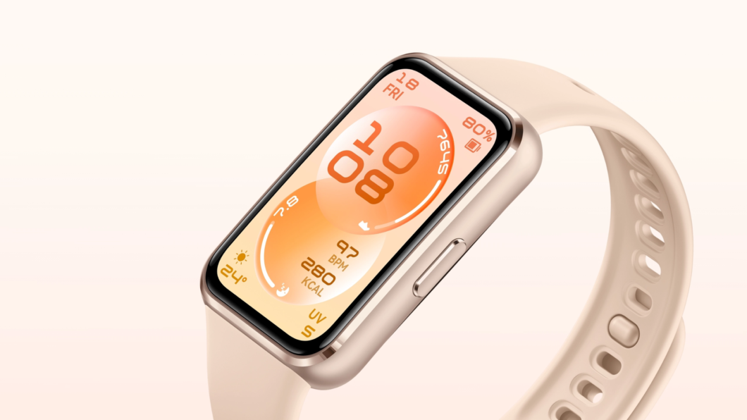 Huawei Band 11 com pulseira rosa e tela acesa mostrando informações