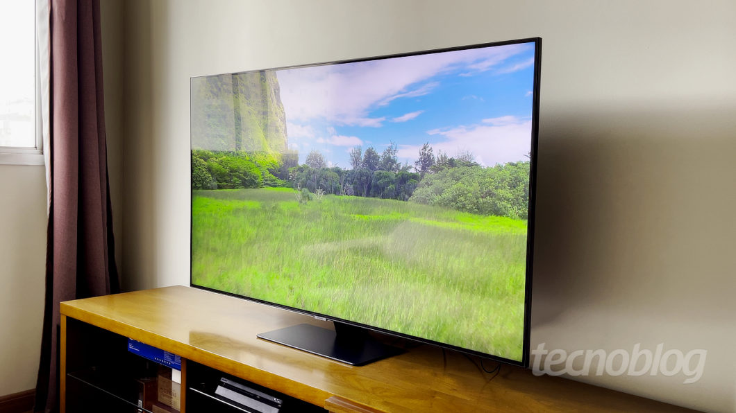 TV QLED Samsung Q80T (Imagem: Paulo Higa/Tecnoblog)