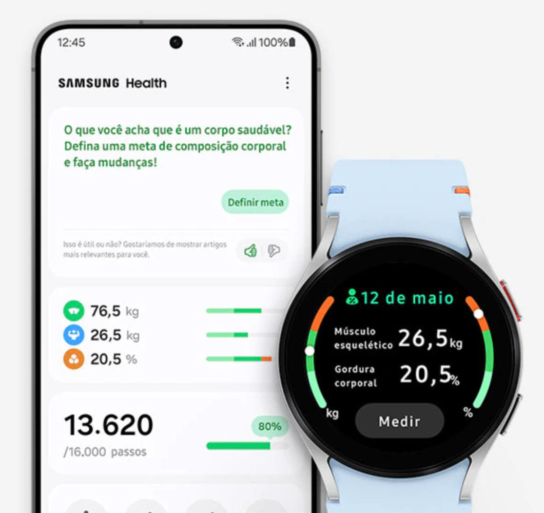 Celular e smartwatch lado a lado