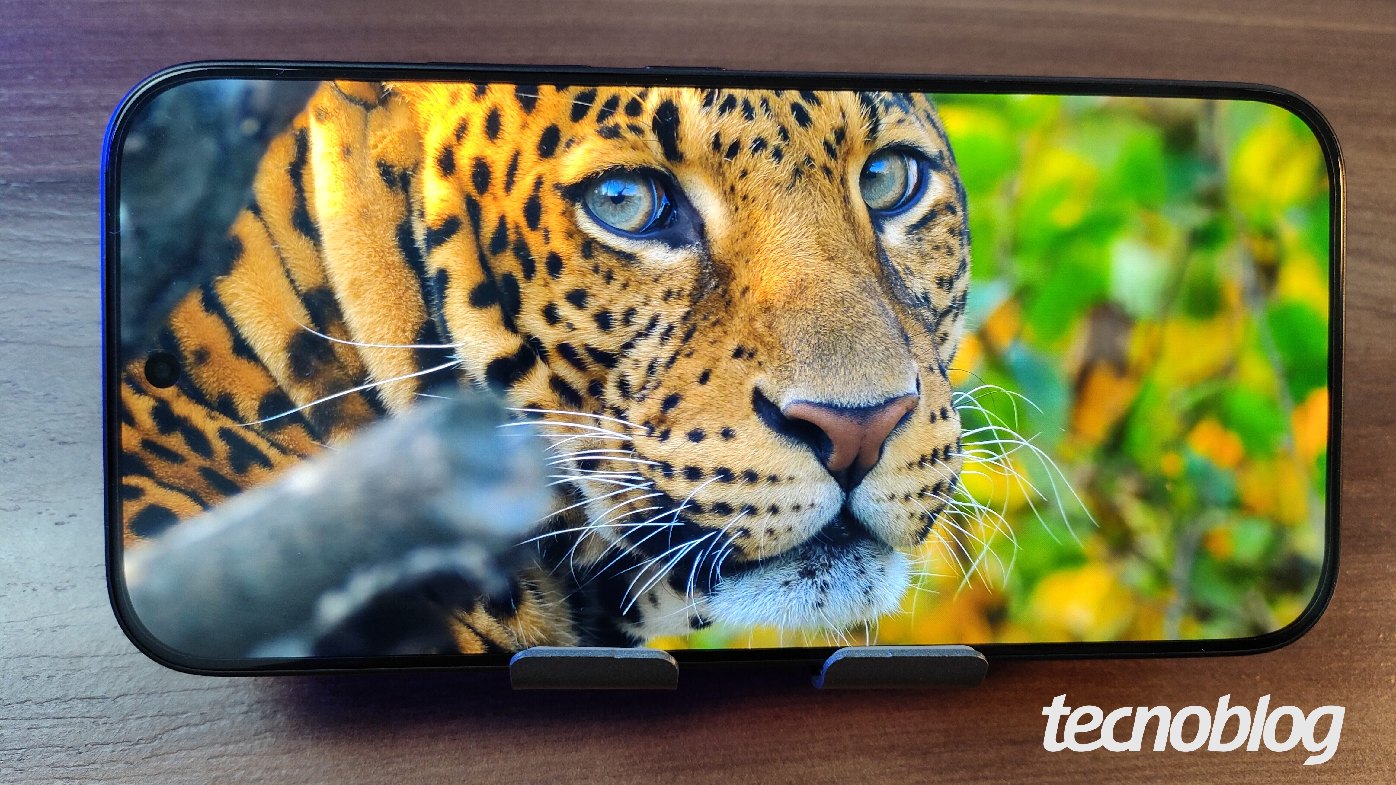 Xiaomi 17T reproduzindo um vídeo
