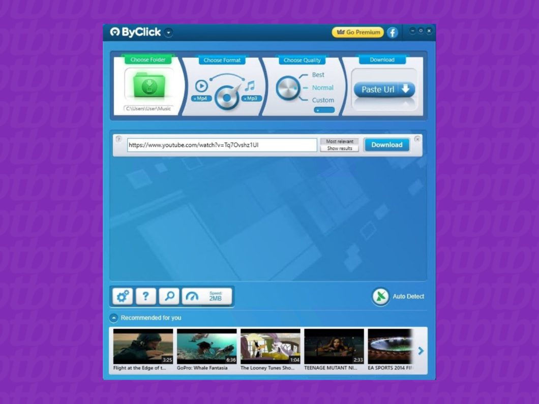 ByClick Downloader, com campo para colar URL do YouTube e botões para escolher formato e qualidade antes do download
