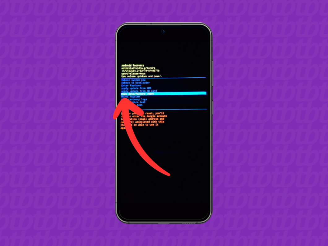 Acessando a opção “Wipe Data/Factory Reset” no Recovery Mode do Android para restaurar as configurações de fábrica