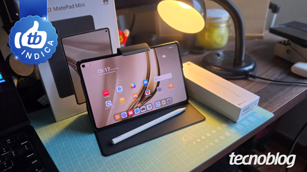 Huawei MatePad Mini com tela e interface mostrando aplicativos, em destaque como opção com 8 GB de RAM