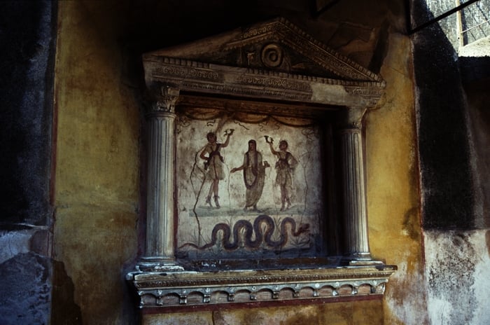 Now We Know What Pompeii Smelled Like 2000 Years Ago