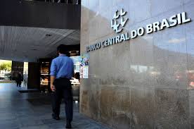 Selic cai para 13.75%