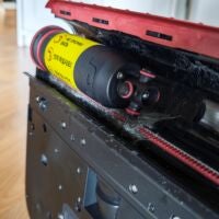 Dreame T16 Pro Heat von unten ohne Bürstenwalze, mit Haaren und Schmutz