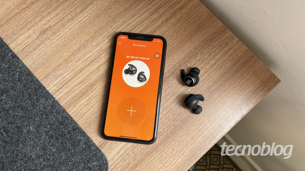 JBL Reflect Mini NC (Imagem: Darlan Helder/Tecnoblog)