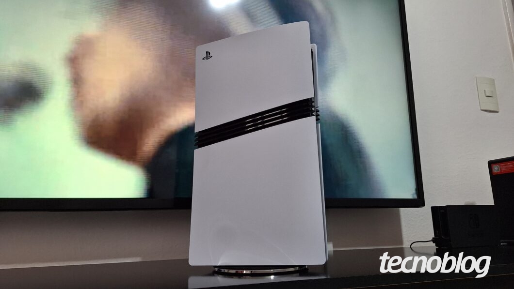 Imagem do console PlayStation 5 Pro