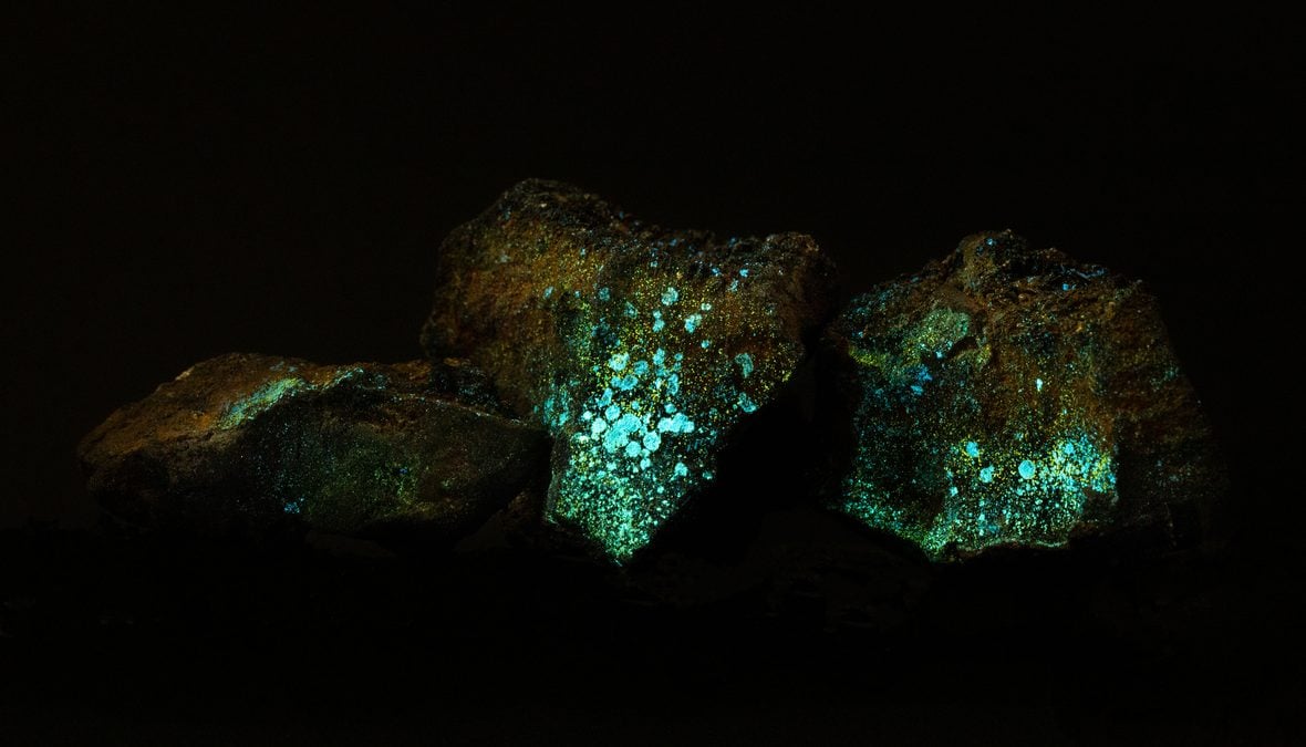 Scientists Collected Deep-Sea Rocks. They Spontaneously Caught Fire in The Lab