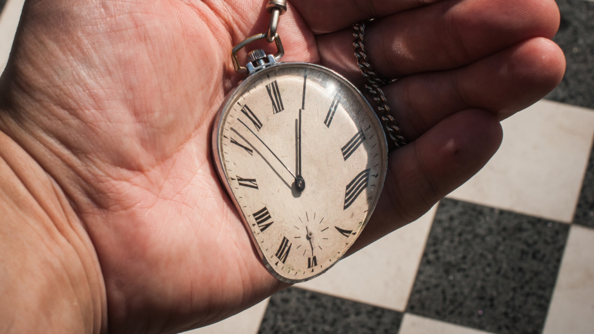 Physicists Propose a Strange New State of Matter: A Liquid That Can Flow in Time